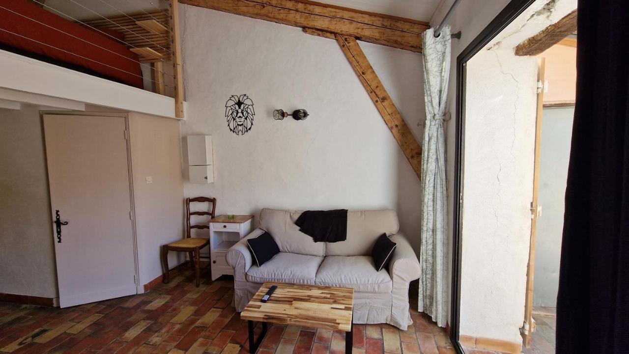 Studio Au Pied De La Sainte Victoire Puyloubier Exterior photo